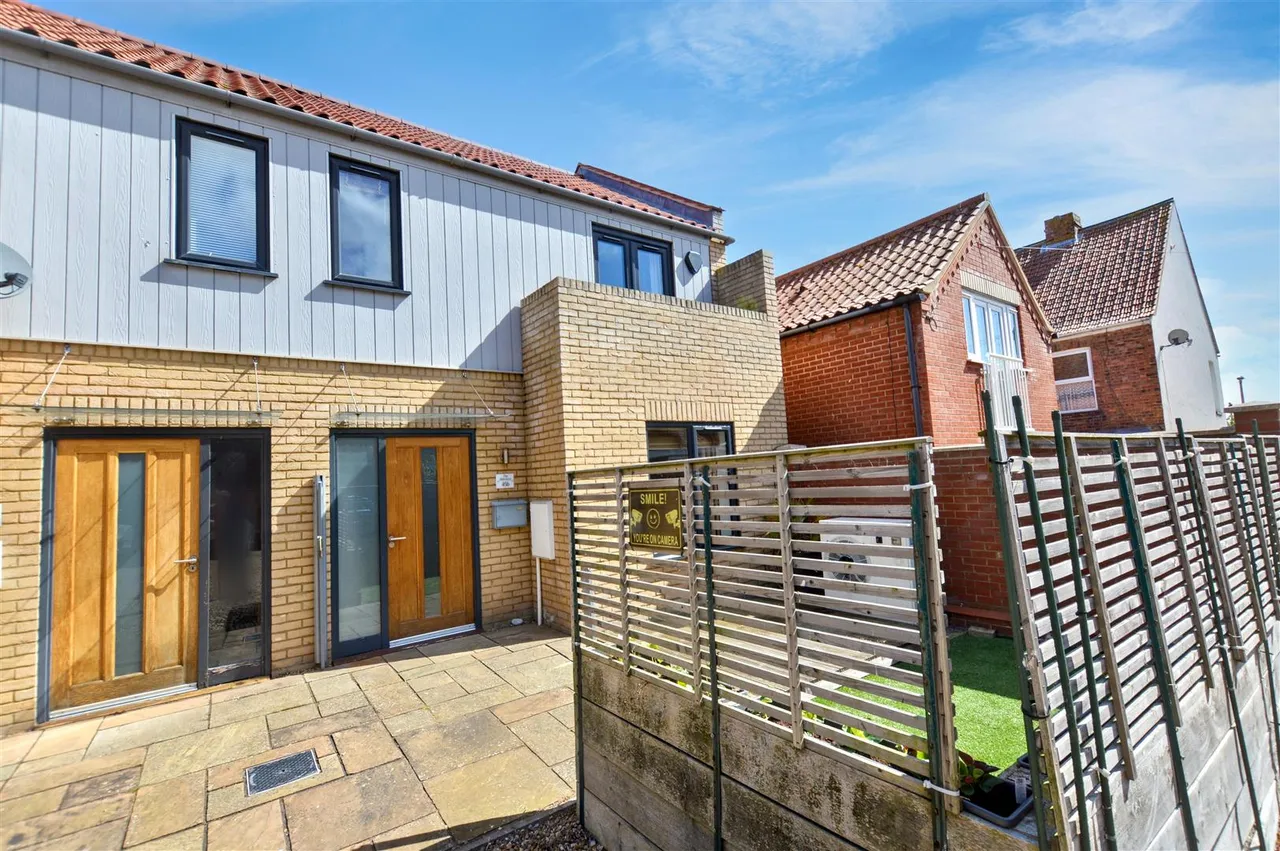 2 bed house for sale, Station Road, Sheringham, NR26