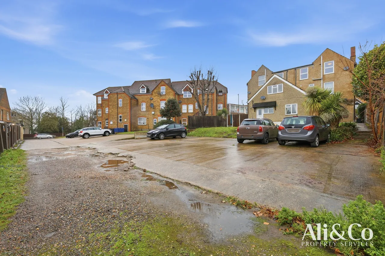 High View Avenue, Grays, Essex, RM17 6RU, photo 13