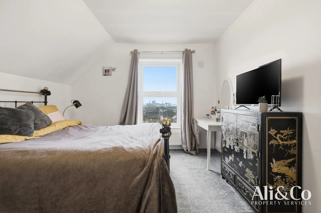 High View Avenue, Grays, Essex, RM17 6RU, photo 8