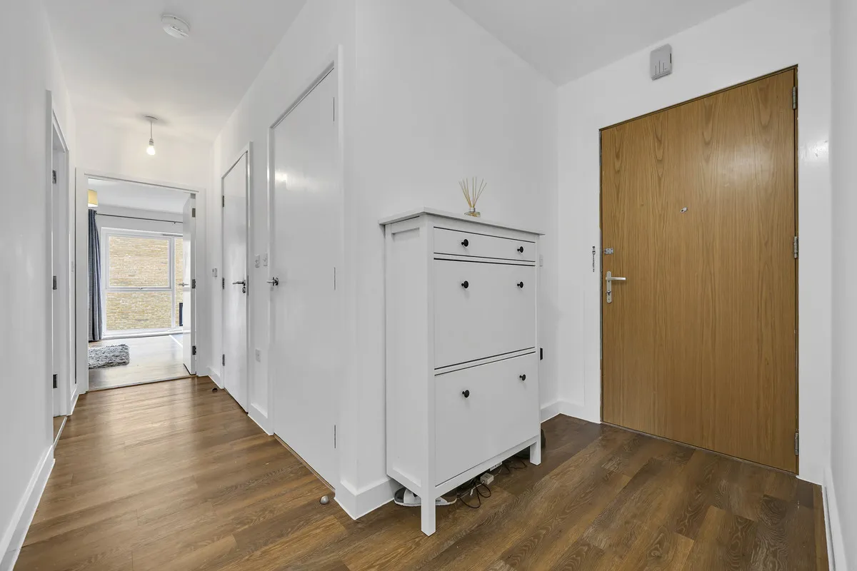 St Clements Avenue, Romford, Harold Wood, RM3 0HY, photo 11