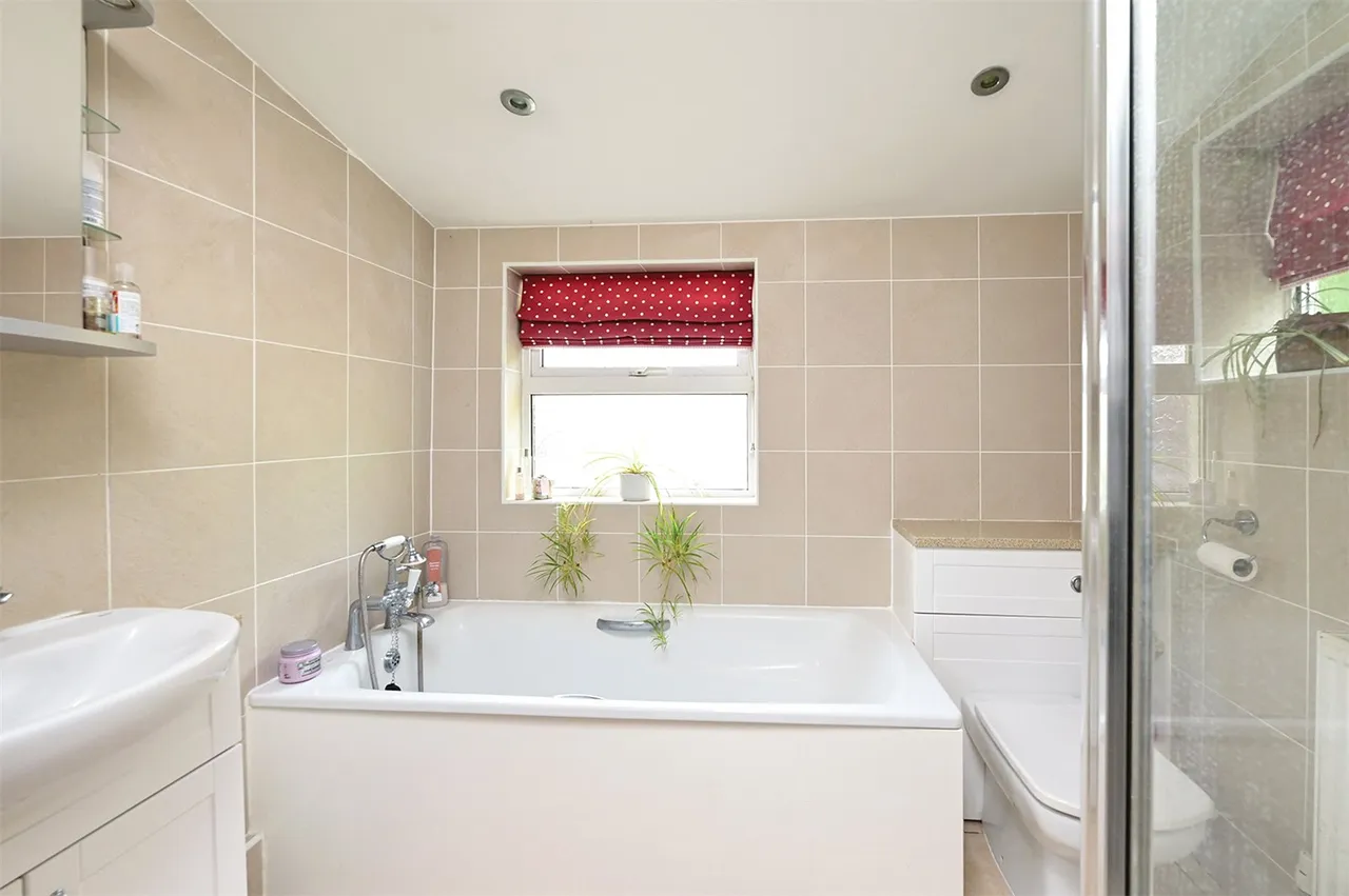 Vale Road, Ash Vale, Guildford, Surrey, GU12 5HJ, photo 5