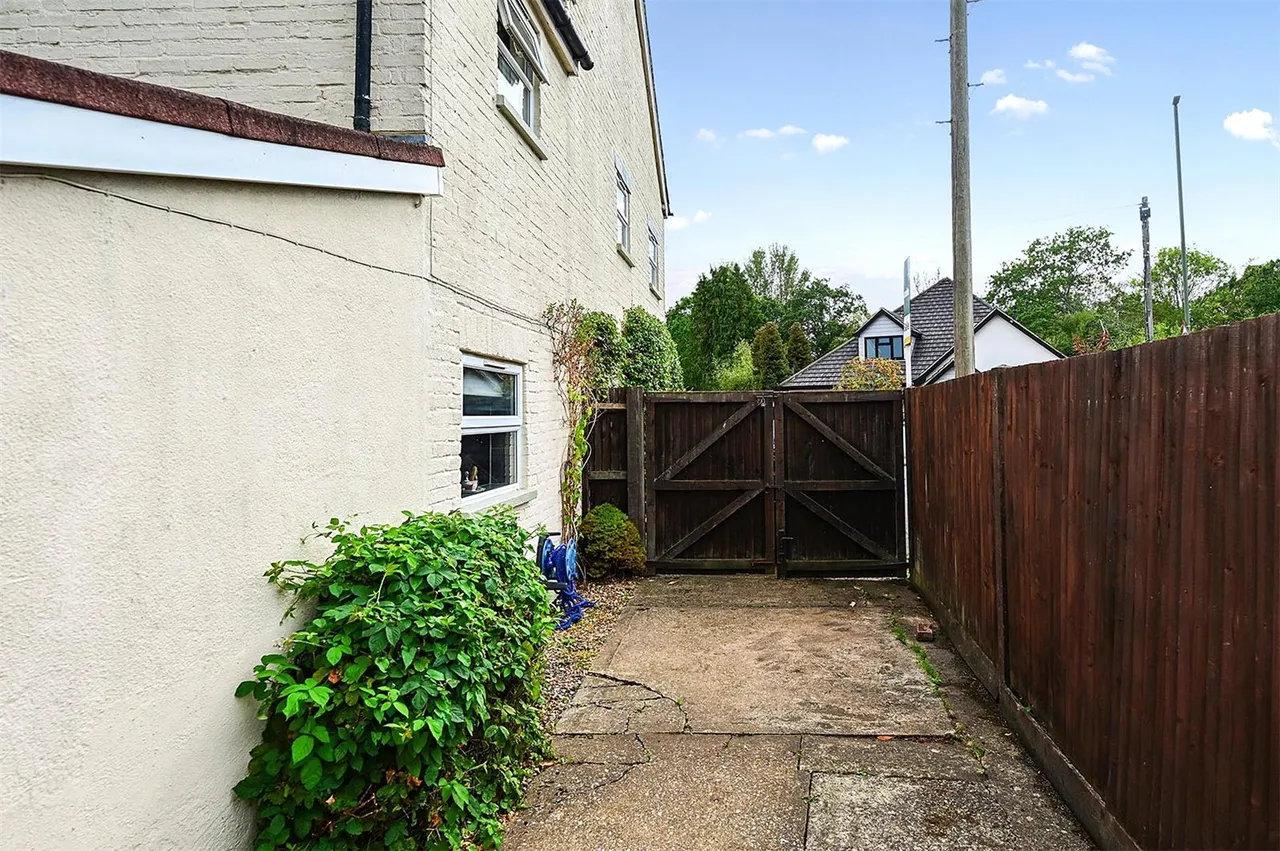Vale Road, Ash Vale, Guildford, Surrey, GU12 5HJ, photo 16