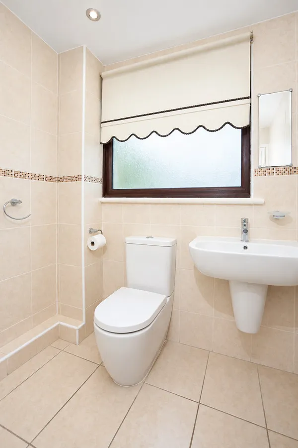 Oldham, OL9, photo 12