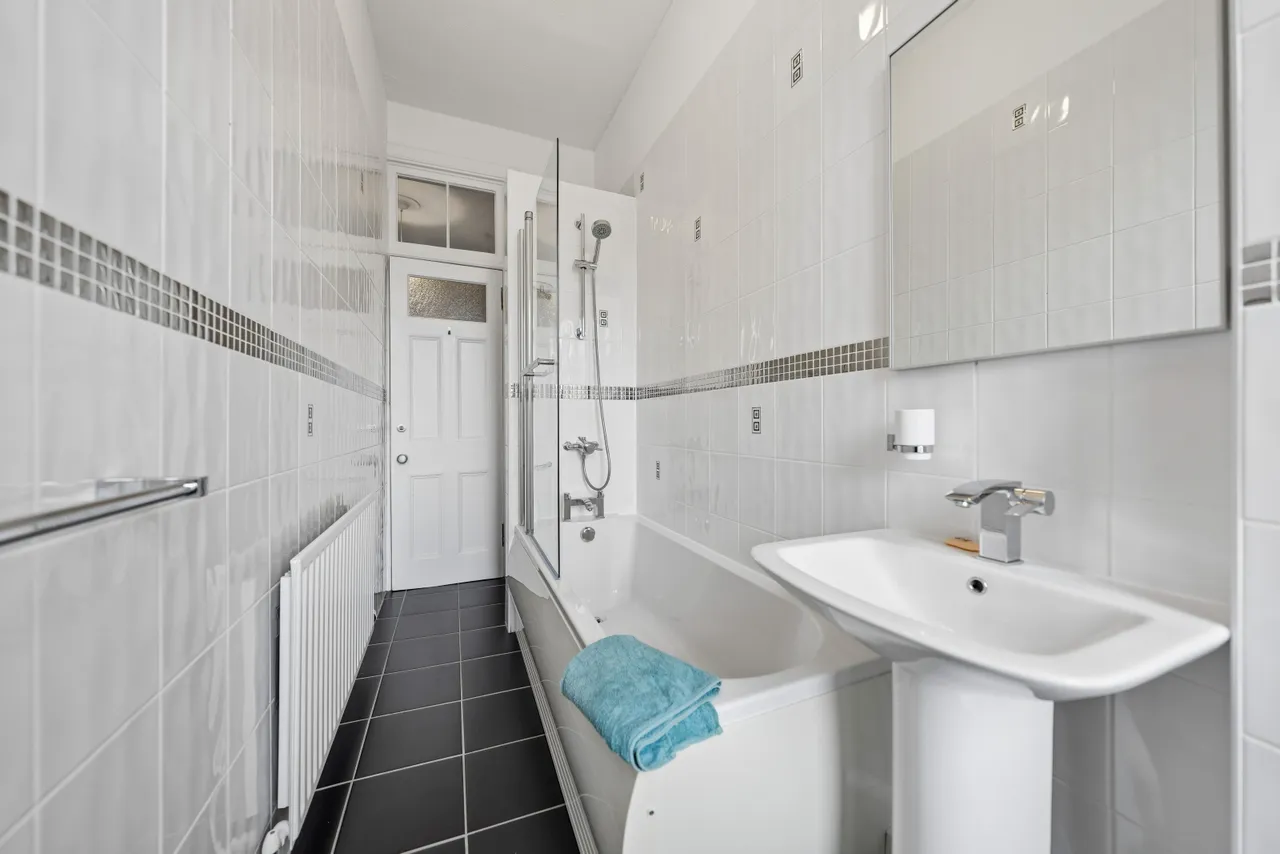 Hazel Avenue, Muirend, G44, photo 14