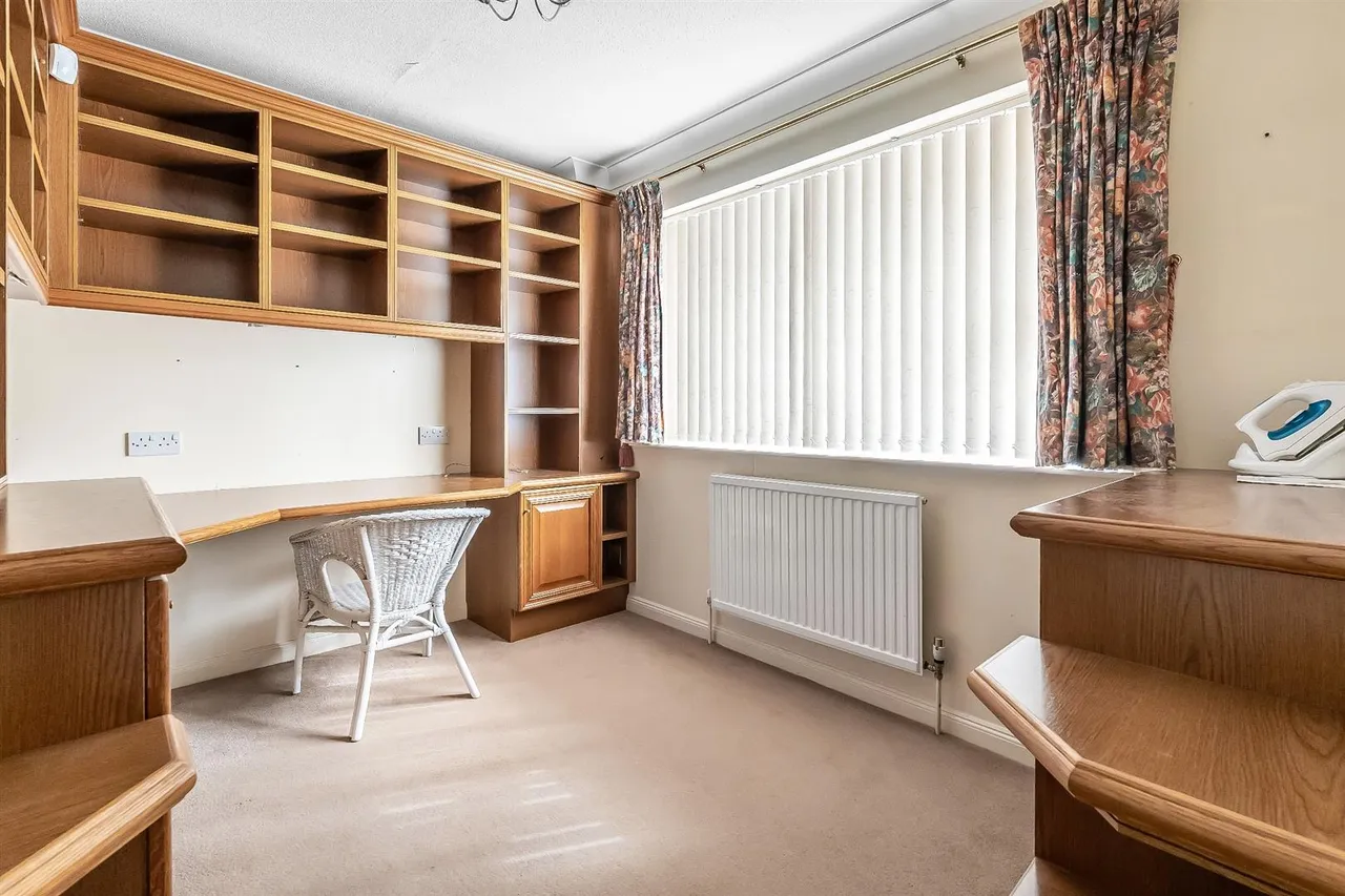 Ashwood Park, Fetcham, KT22, photo 6