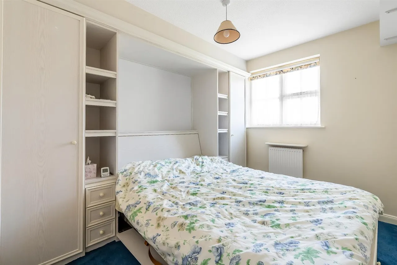 Ashwood Park, Fetcham, KT22, photo 9