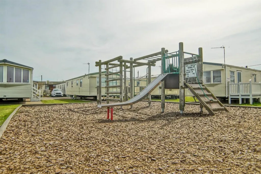 Towyn Road, Towyn, LL22, photo 9