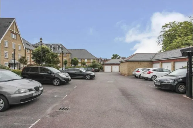 Gater Drive, Enfield, EN2, photo 6