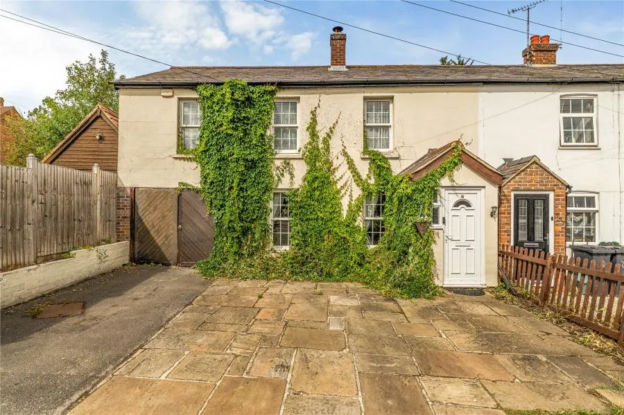 London Road, Bagshot, GU19, photo 19