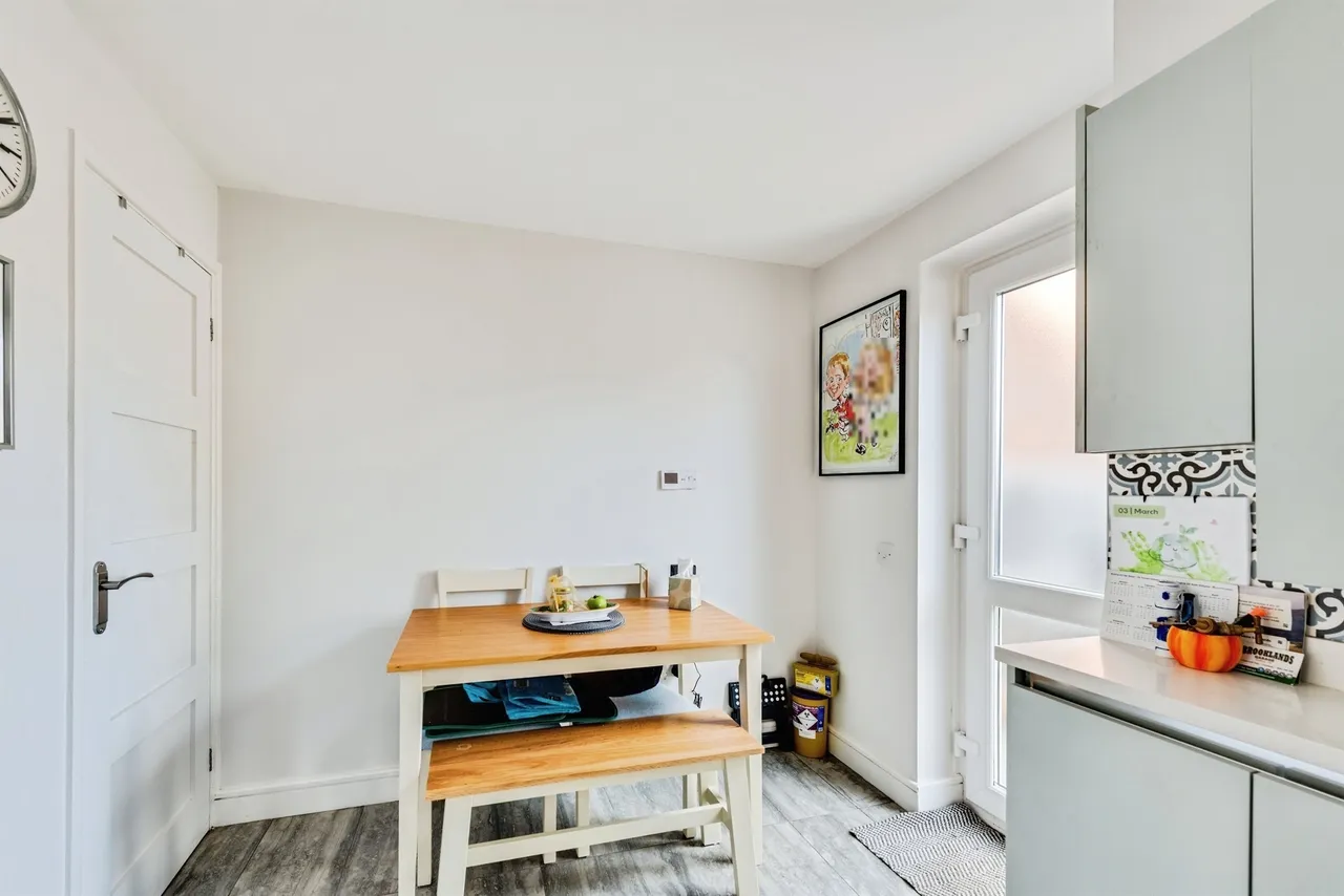 Saxton Walk, Shaw, SN5, photo 7