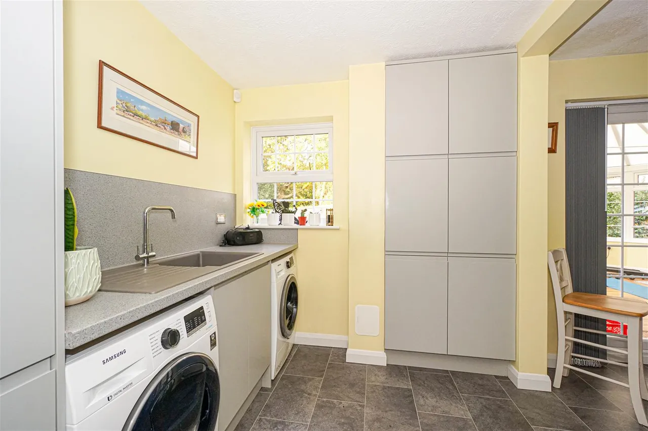 Whittlewood Close, St. Leonards-On-Sea, photo 31