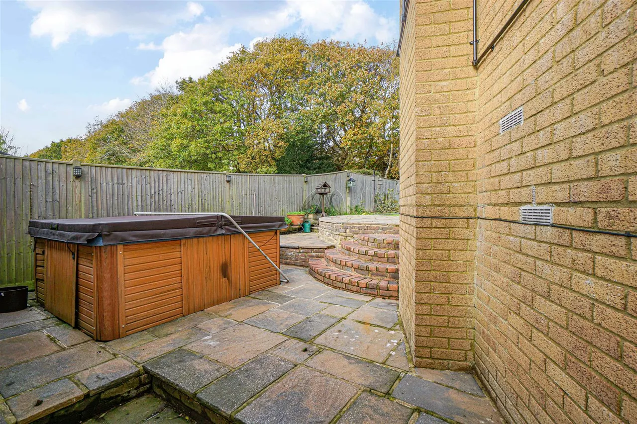 Whittlewood Close, St. Leonards-On-Sea, photo 39