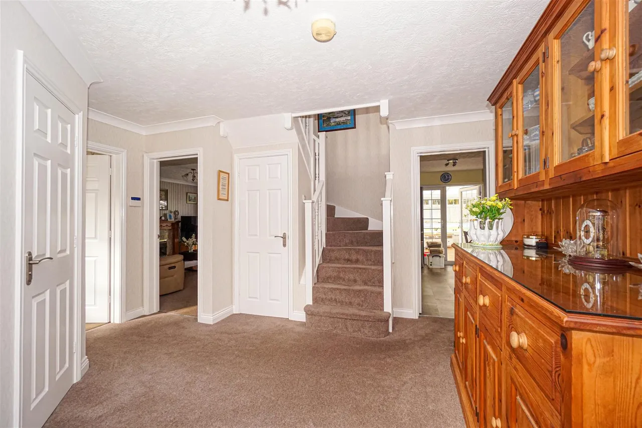 Whittlewood Close, St. Leonards-On-Sea, photo 24