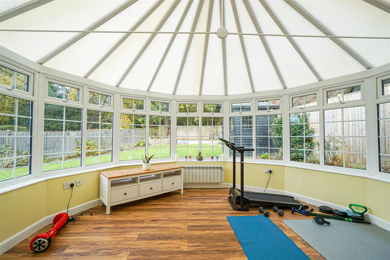 Whittlewood Close, St. Leonards-On-Sea, photo 8