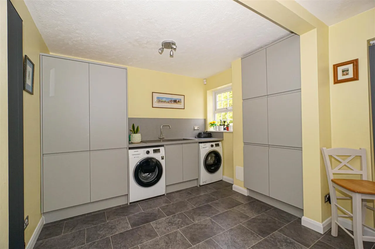 Whittlewood Close, St. Leonards-On-Sea, photo 30