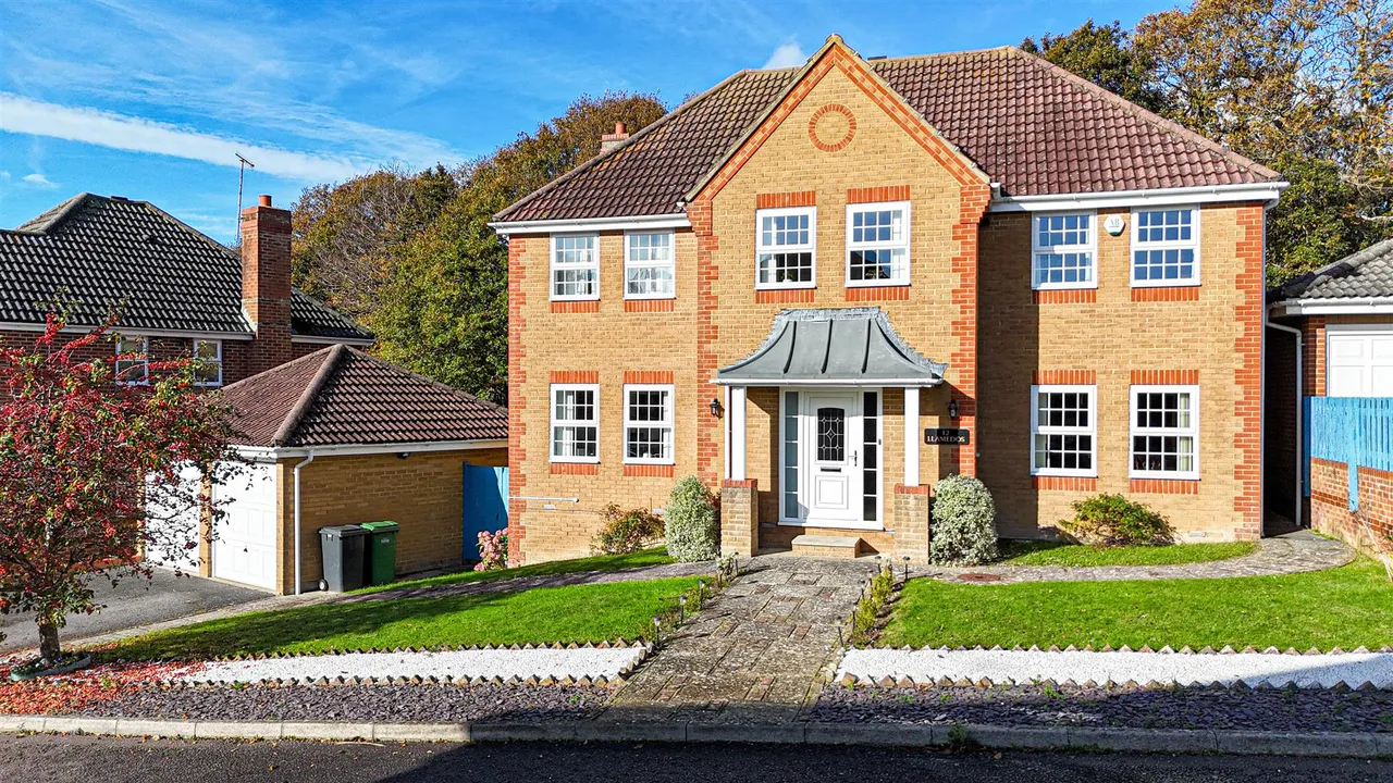 Whittlewood Close, St. Leonards-On-Sea, photo 40