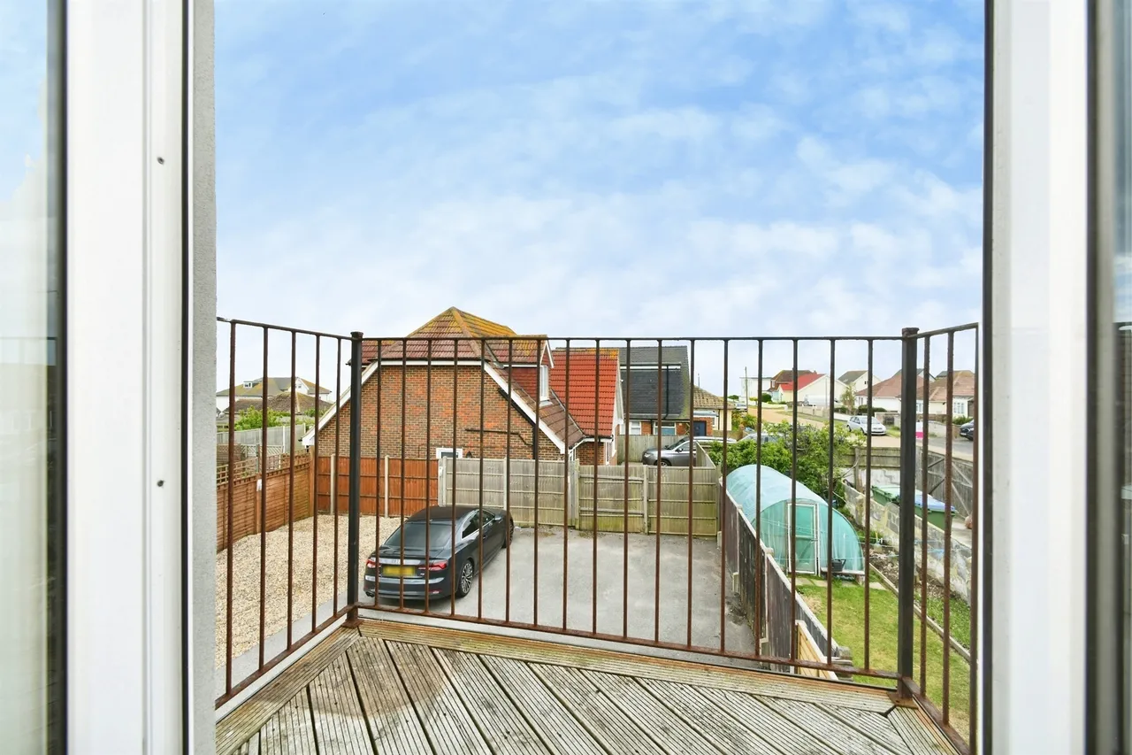 South Coast Road, Peacehaven, BN10, photo 11