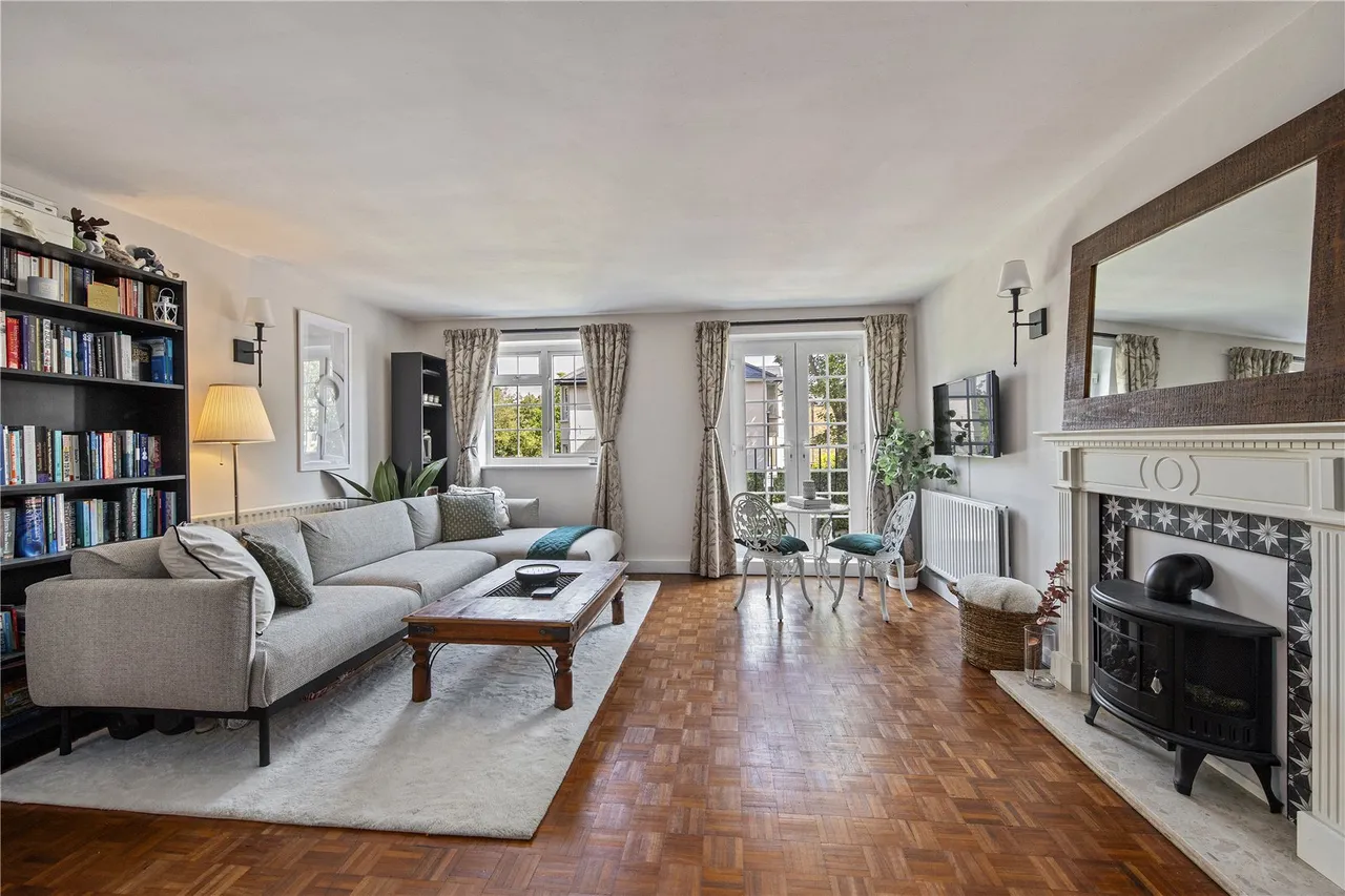 2 bed flat for sale, Stanmore Road, Richmond, TW9
