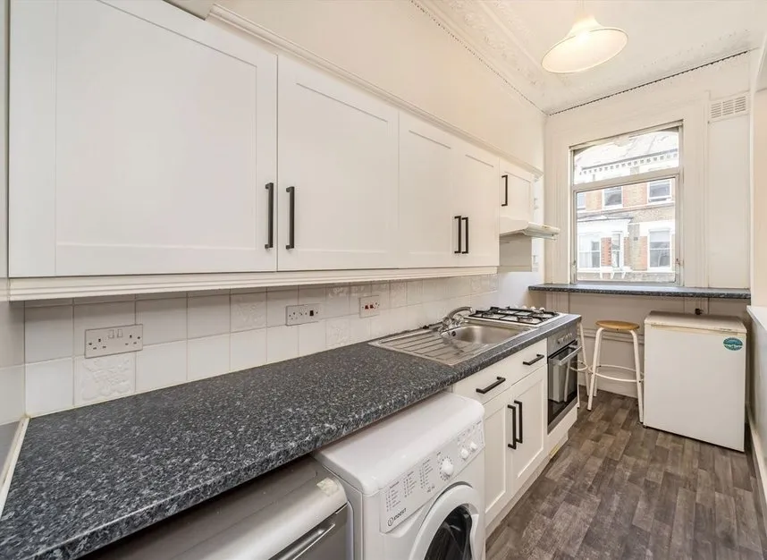 Mayflower Road, Clapham, SW9, photo 3