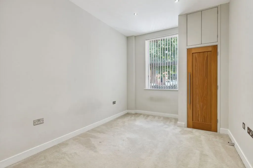 Furlong Road, Bourne End SL8 5BB, photo 11