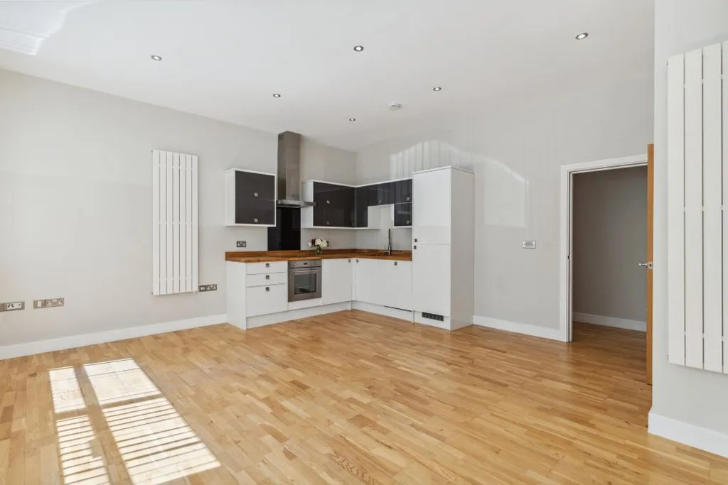 Furlong Road, Bourne End SL8 5BB, photo 6