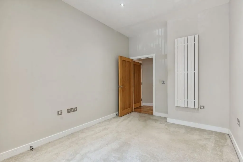 Furlong Road, Bourne End SL8 5BB, photo 12