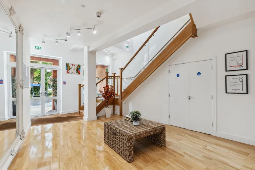 Furlong Road, Bourne End SL8 5BB, photo 13