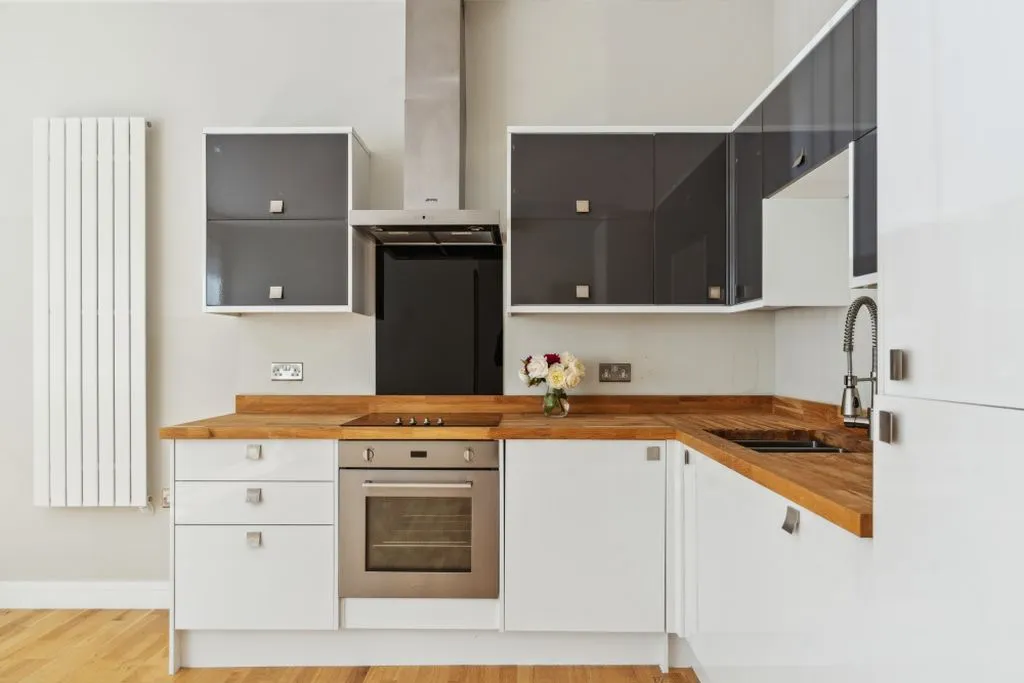 Furlong Road, Bourne End SL8 5BB, photo 5
