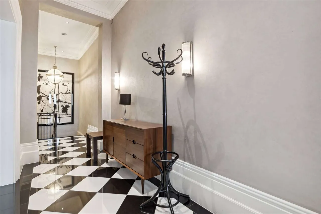 Lancaster Gate, London, W2, photo 14