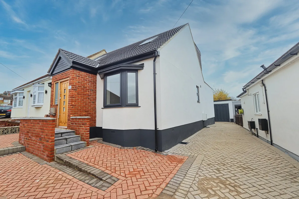 Merlin Gardens, Romford, RM5 3YD, photo 23