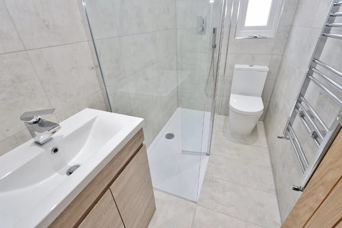 Merlin Gardens, Romford, RM5 3YD, photo 21