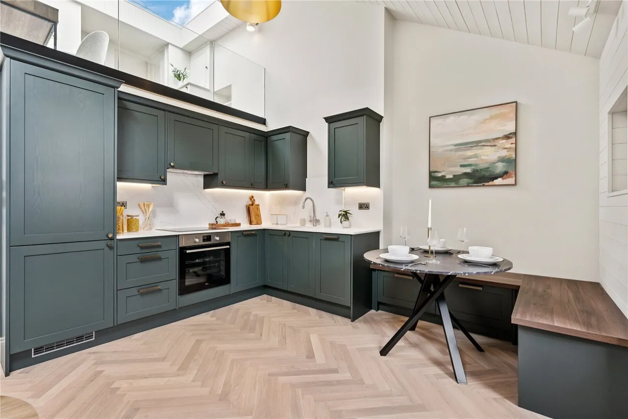 Lower Richmond Road, London, SW15, photo 6