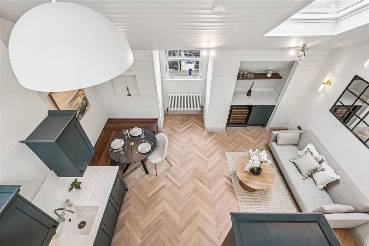 Lower Richmond Road, London, SW15, photo 7
