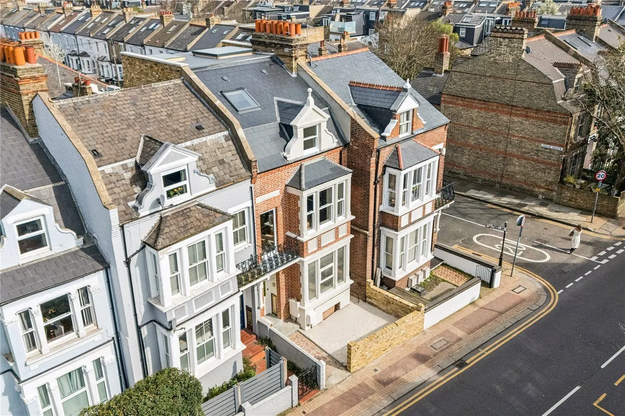 Lower Richmond Road, London, SW15, photo 15
