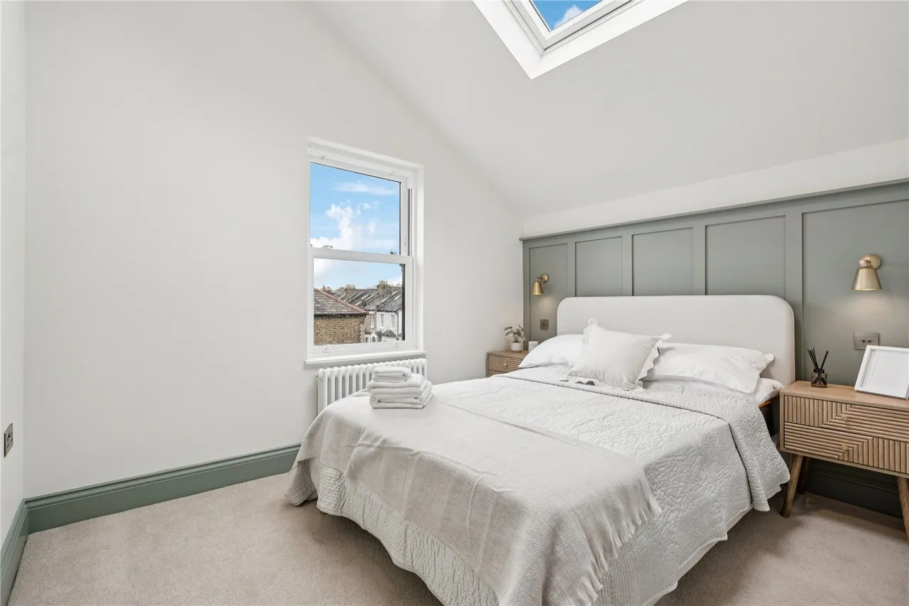 Lower Richmond Road, London, SW15, photo 9