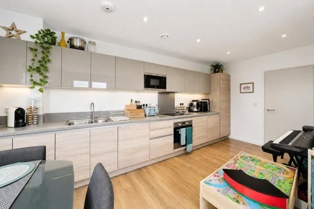 Edwin Street, London, E16, photo 6