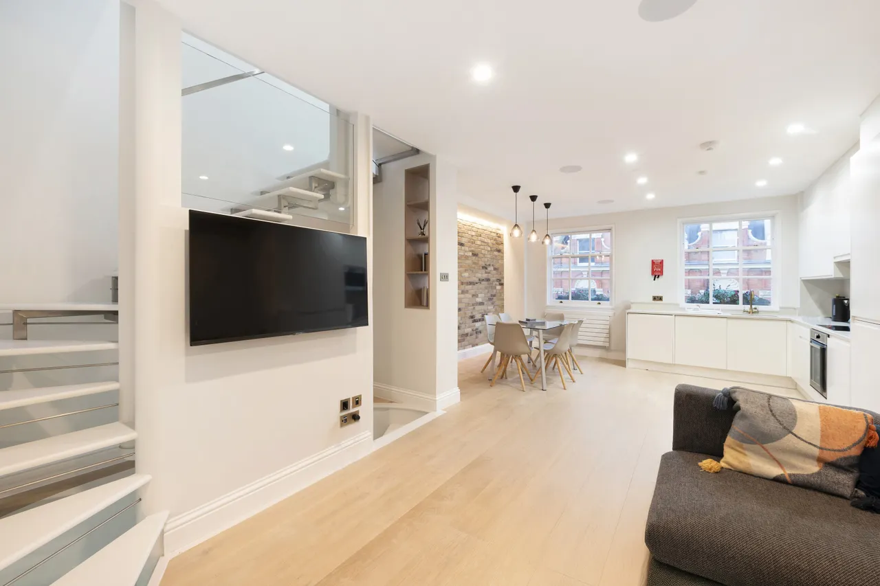 Windmill Street, Fitzrovia, W1T, photo 3