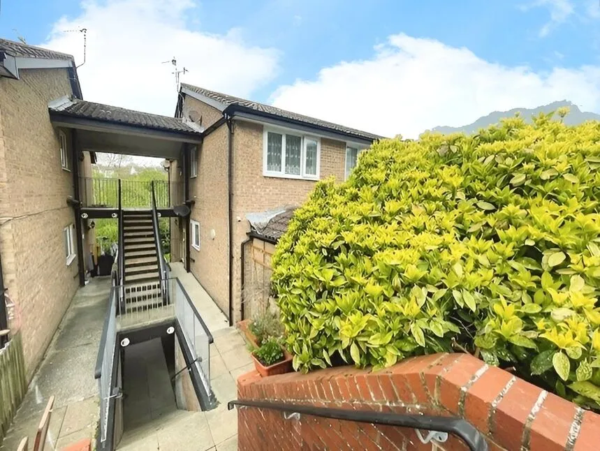 2 bed flat for sale — Pinders Road, Hastings, East Sussex, TN35