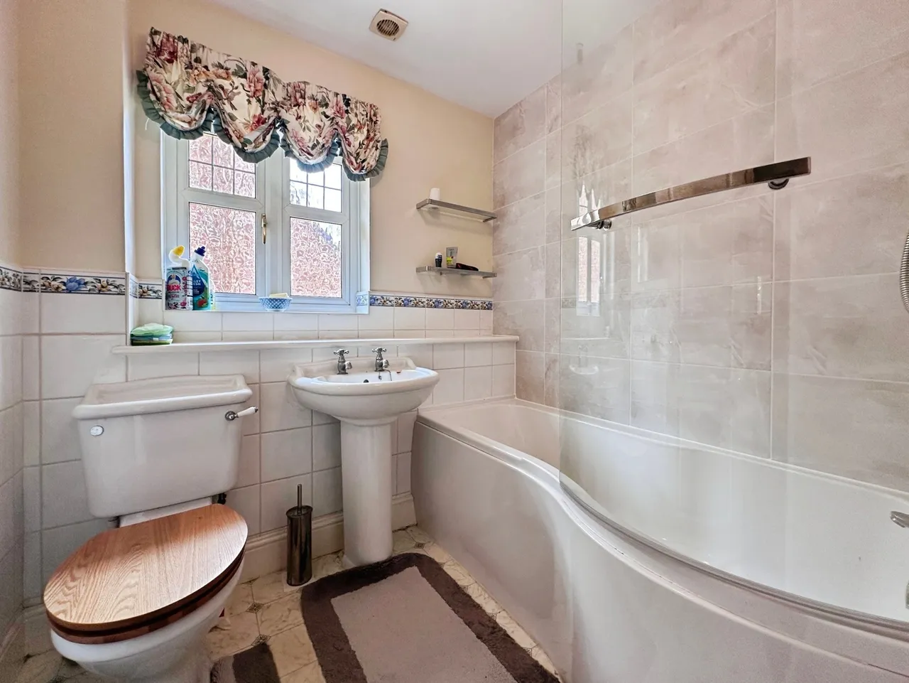 Farleigh Wallop Drive, Fleet, Hampshire, GU51 1BQ, photo 12