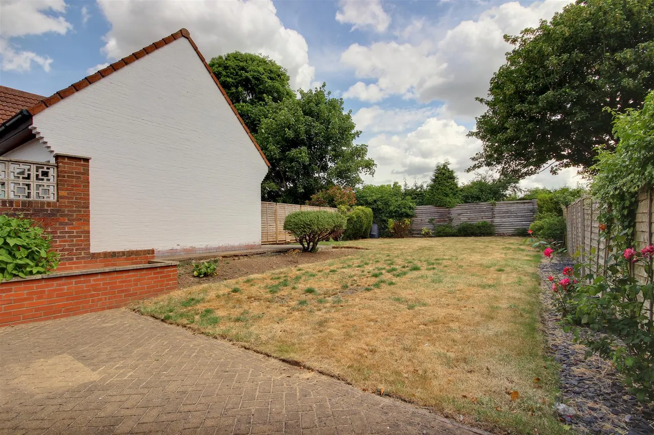 White House Close, Willerby, photo 11