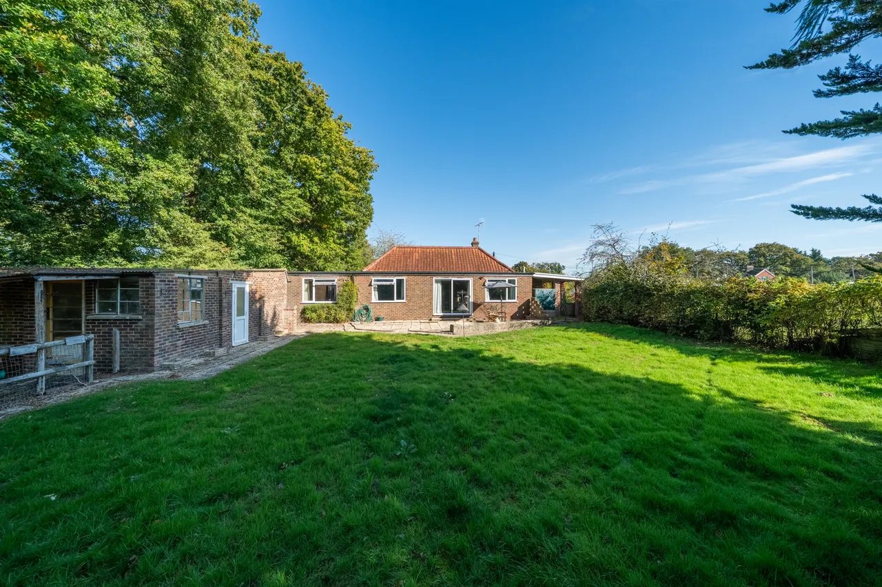 St. Georges Road, Salfords, RH1, photo 11