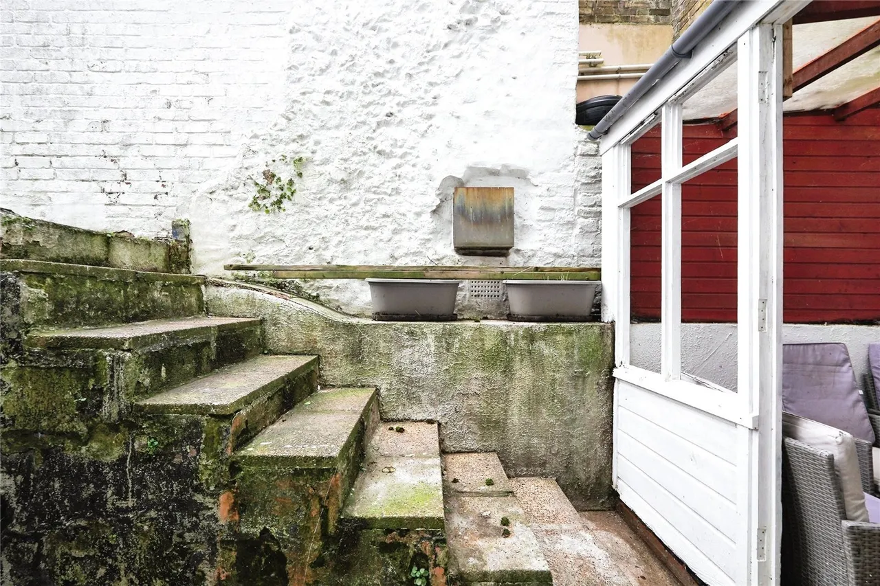 Folkestone Road, Dover, Kent, CT17, photo 17