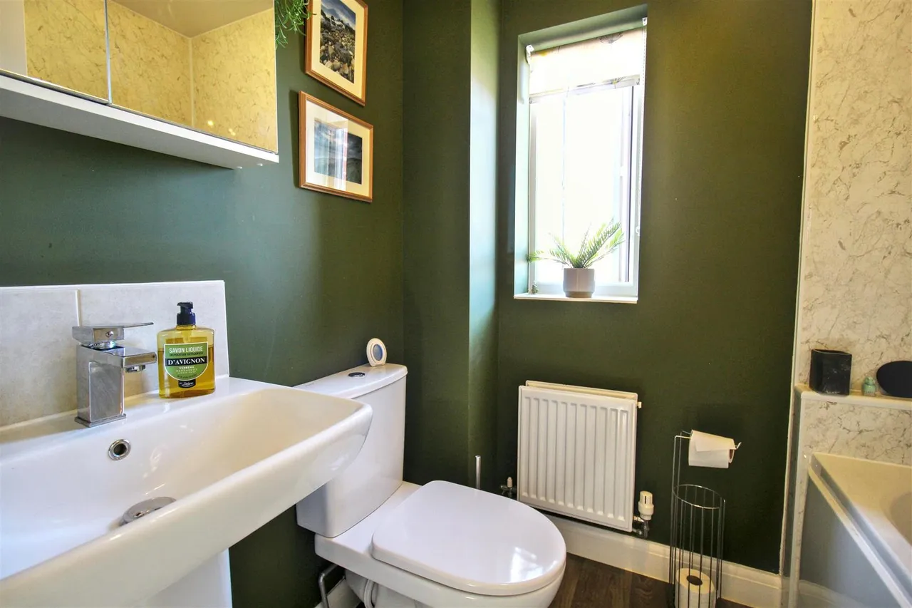 Gallard Way, Rackheath, NR13, photo 14