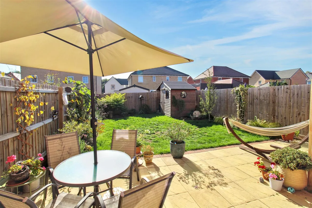 Gallard Way, Rackheath, NR13, photo 20