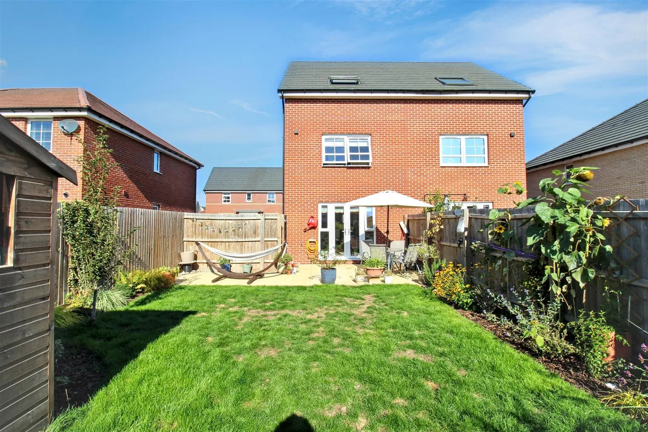 Gallard Way, Rackheath, NR13, photo 19