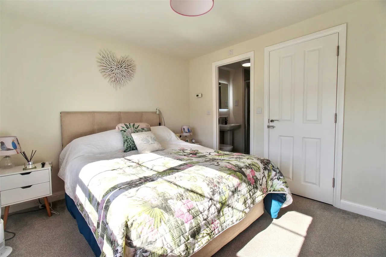 Gallard Way, Rackheath, NR13, photo 10