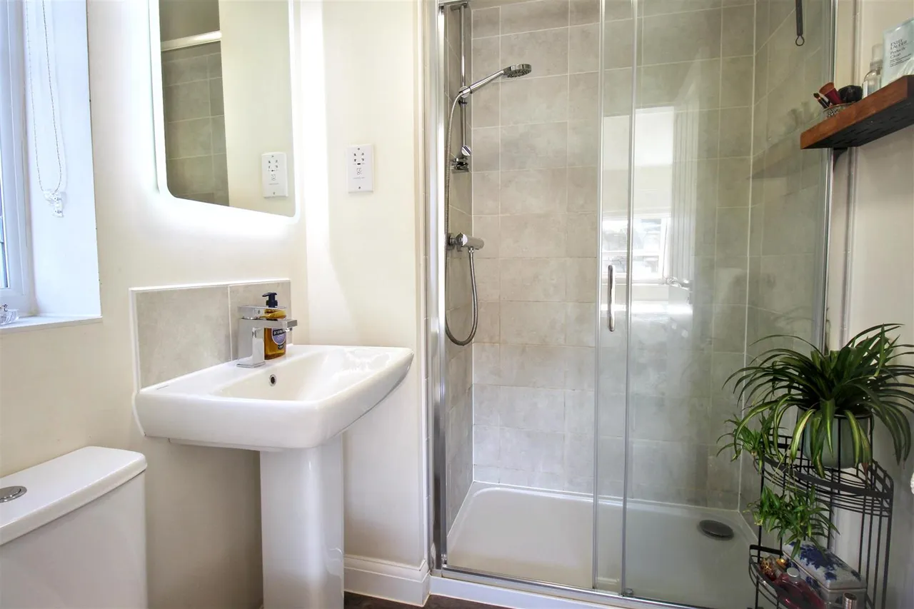 Gallard Way, Rackheath, NR13, photo 8