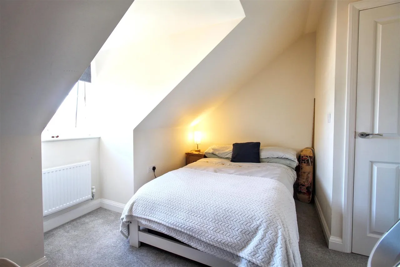 Gallard Way, Rackheath, NR13, photo 16