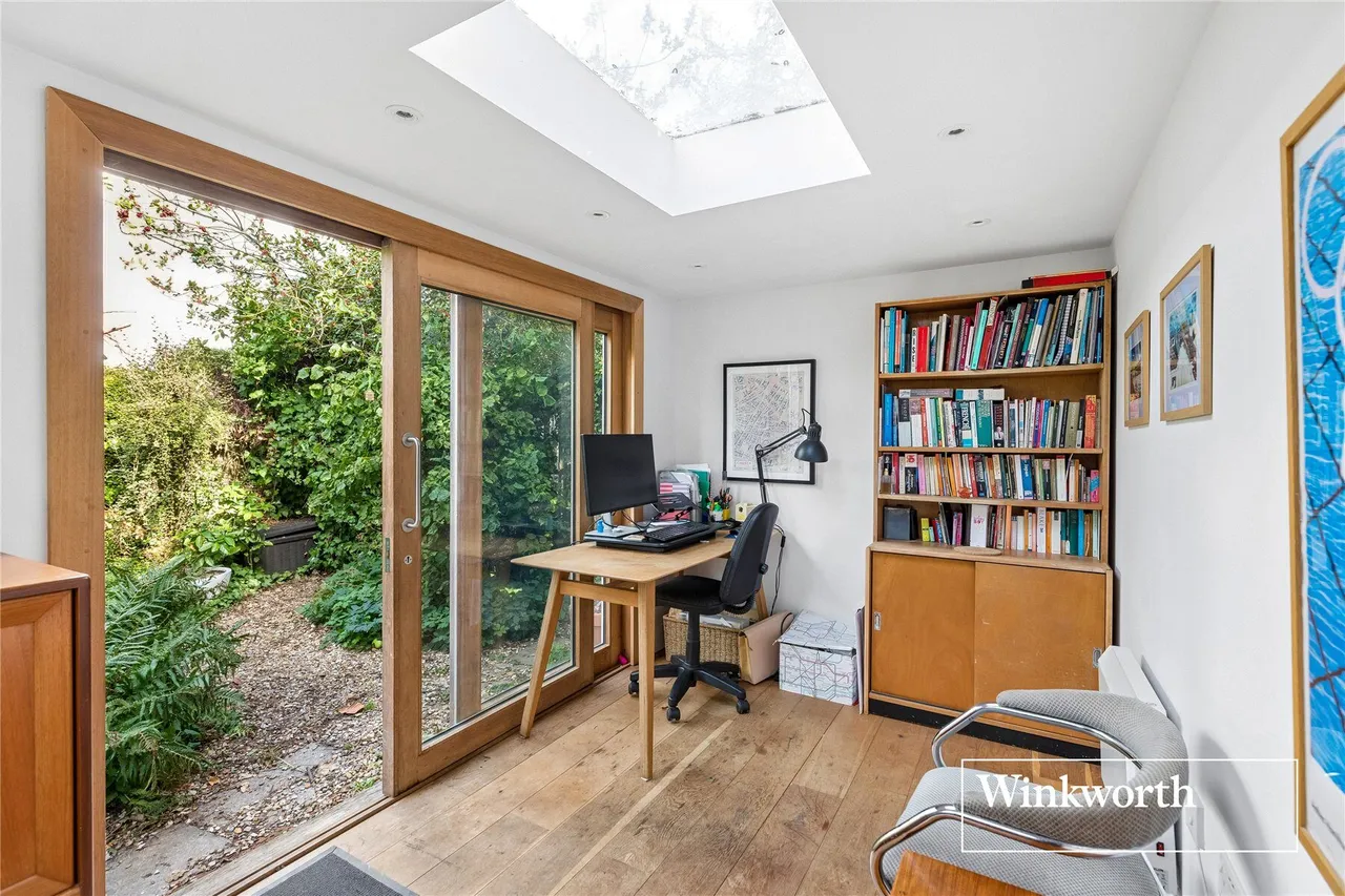 Puller Road, High Barnet, EN5, photo 12