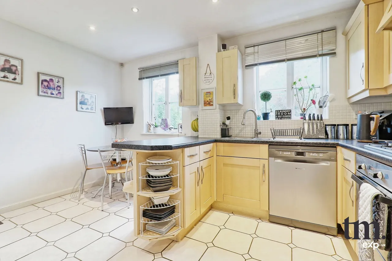 Coopers Crescent, Great Notley, Braintree, CM77 7DG, photo 4